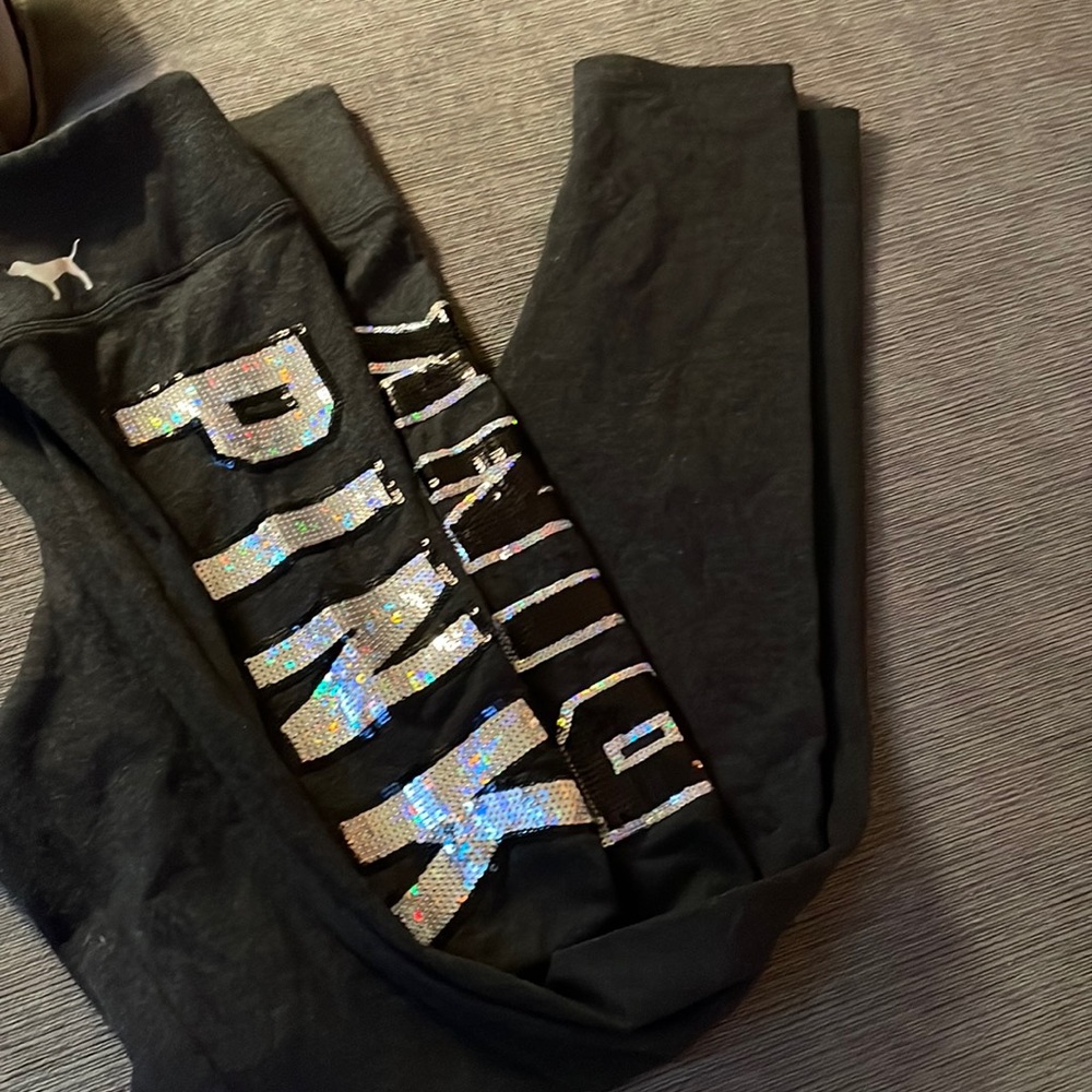 Pink brand leggings with bling